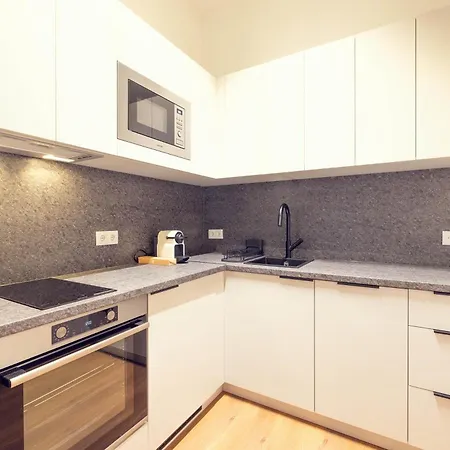 Leonart Living 11 Apartment *