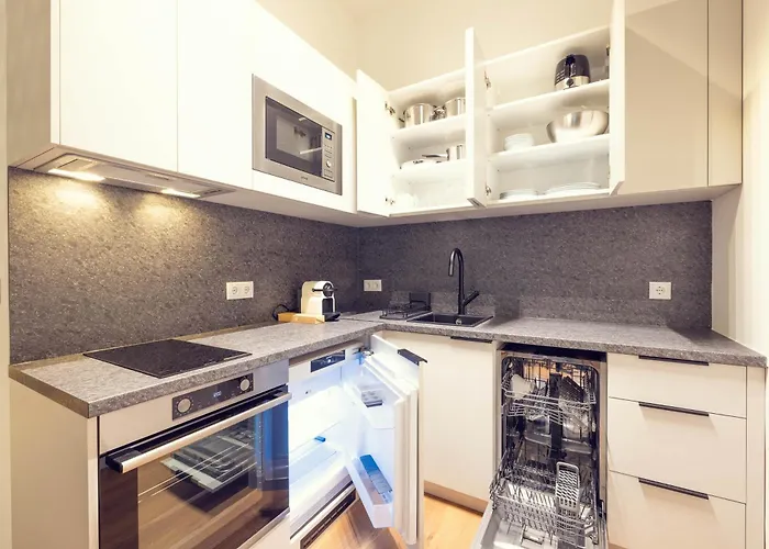 公寓 Leonart Living 11 *